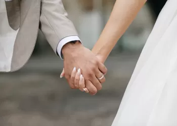 Evlenme Teklifi Yüzüğü Nasıl Olmalı?